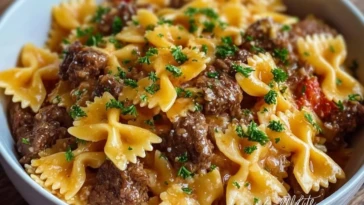 Garlic Butter Beef & Cheesy Bowtie Pasta